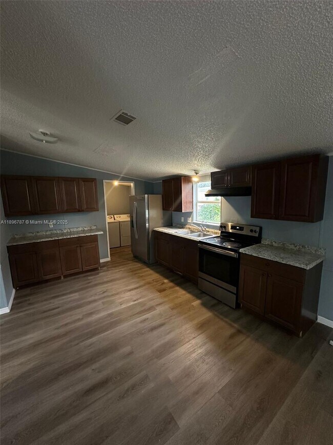Building Photo - 11863 Atlantic Cir
