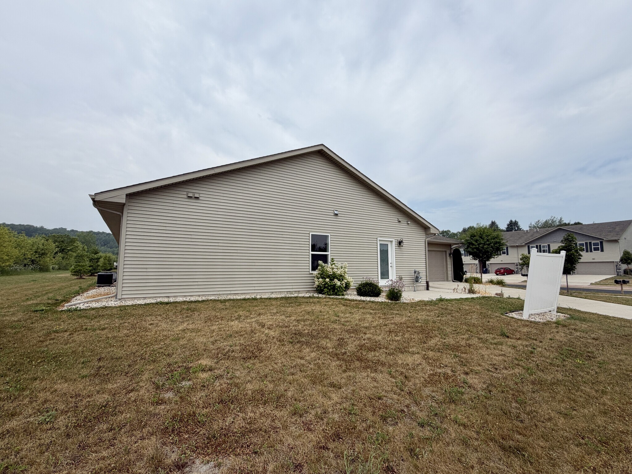 Building Photo - 624 McKay Way