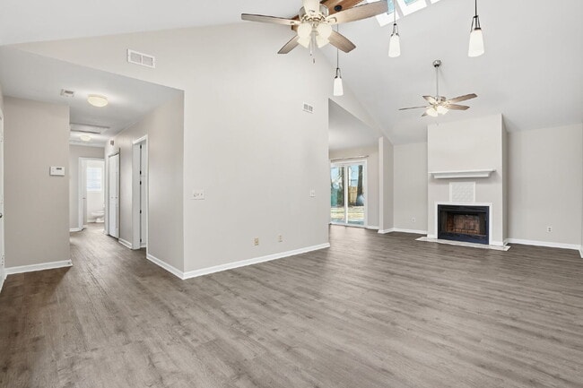 Building Photo - 8232 Pleasant Ridge Dr