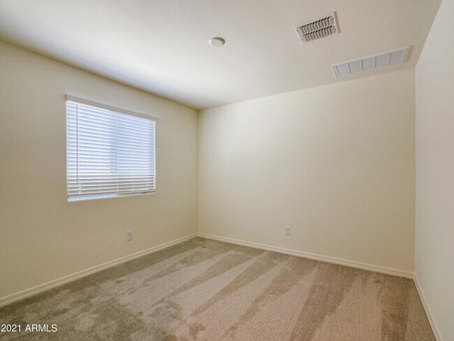 Building Photo - 8847 Fleetwood Ln