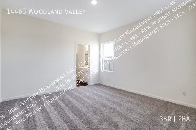 Building Photo - 14463 Woodland Vly