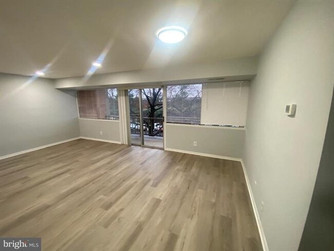 Building Photo - 5801 Quantrell Ave