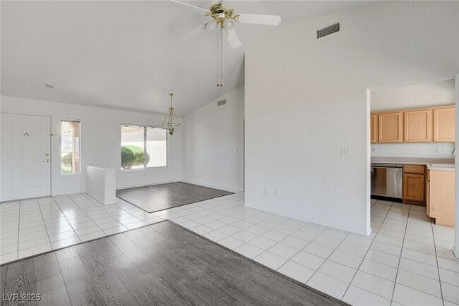 Building Photo - 10928 Button Willow Dr