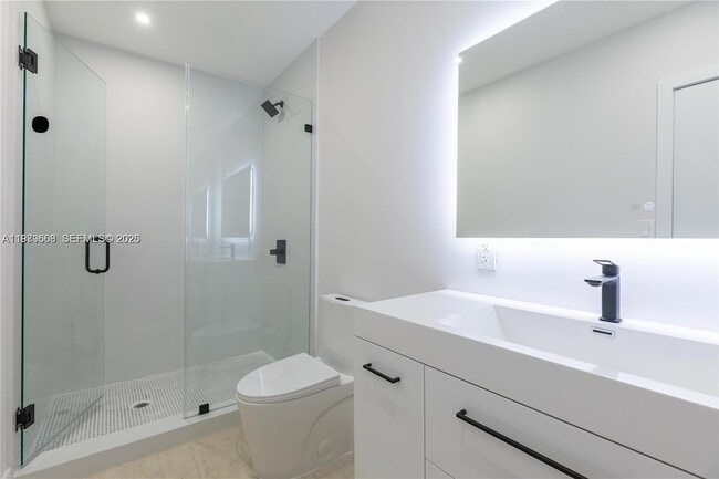 Building Photo - 2251 SW 20th St