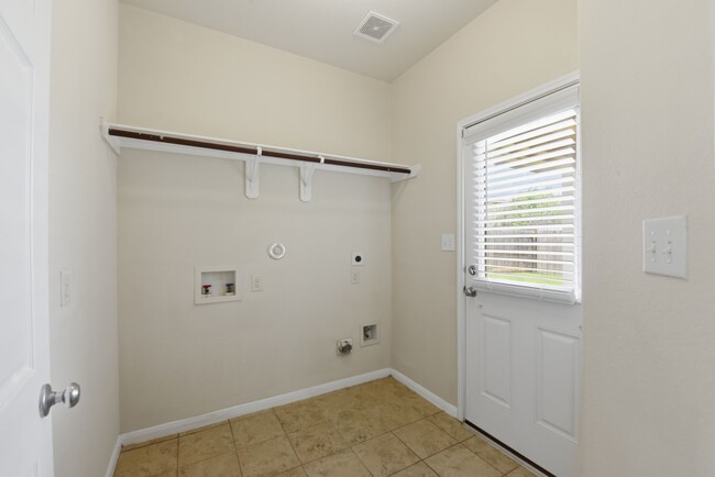 Building Photo - 20126 Graphite Canyon Ct