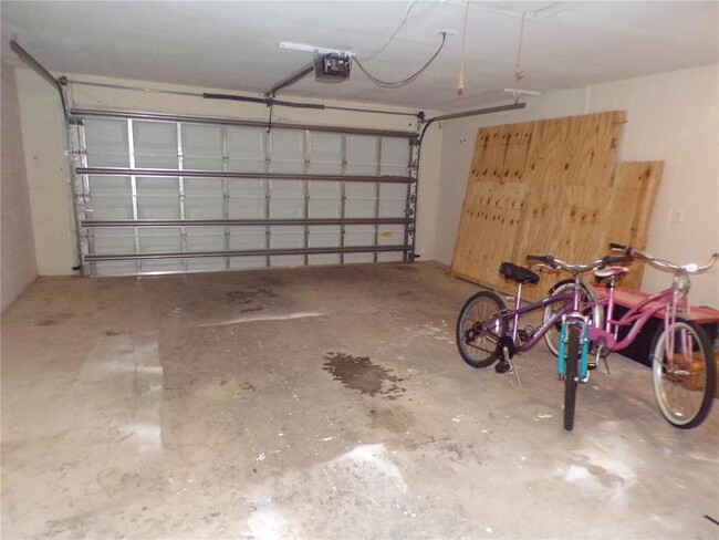 Building Photo - 1148 Salina Ave