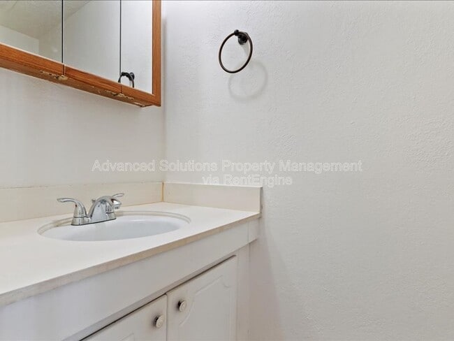 Building Photo - 3046 S 300 E