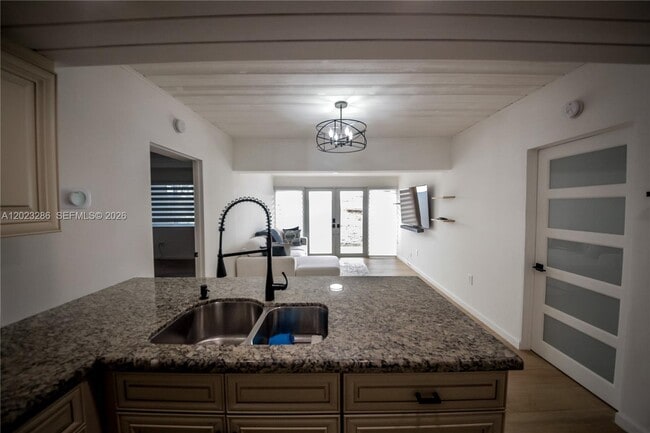 Building Photo - 6380 Jack Rabbit Ln