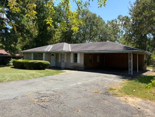 Building Photo - 5957 Yarbrough Rd