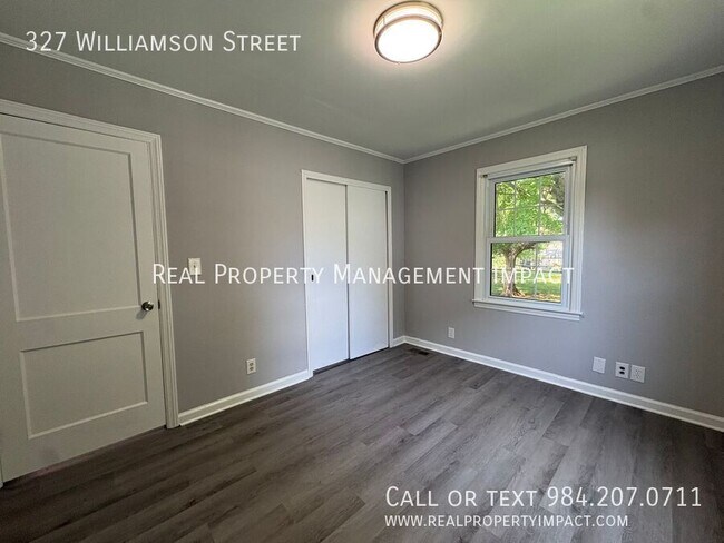 Building Photo - 327 Williamson St