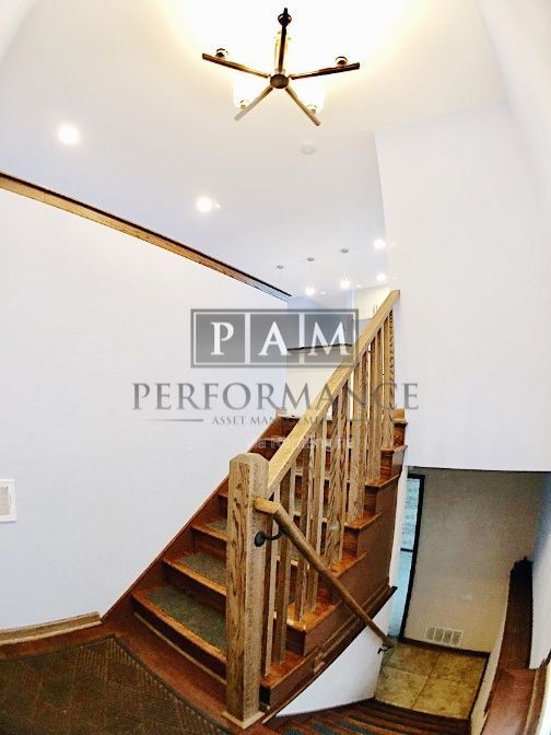 Building Photo - 10903 N San Marino Dr