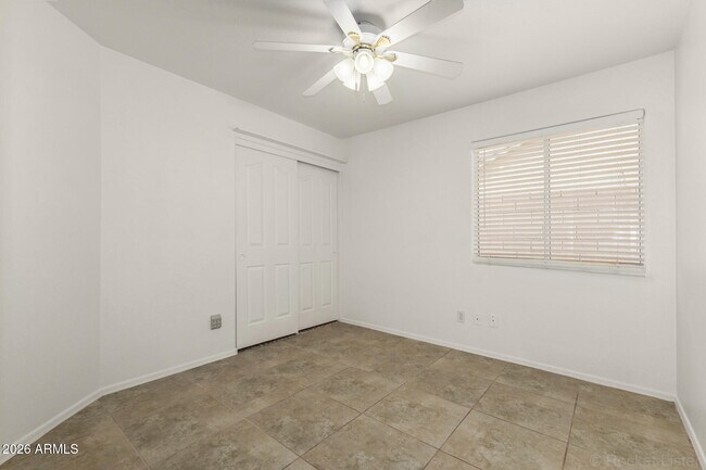 Building Photo - 16243 N Oachs Dr