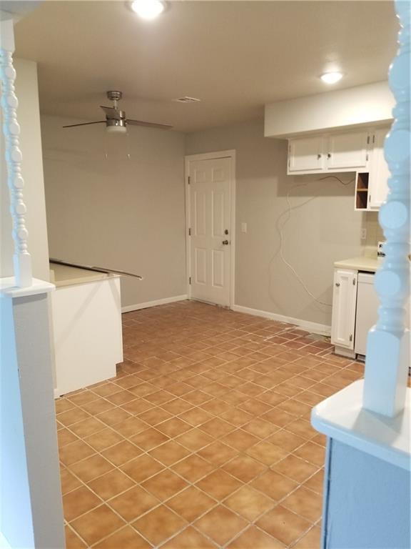 Building Photo - 805 SE G St