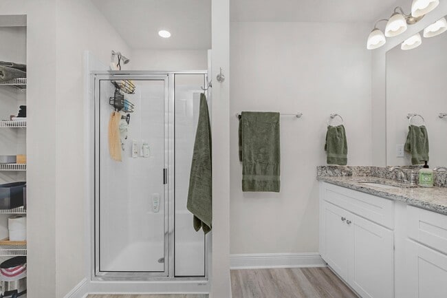 Building Photo - 1026 McLaren Cir