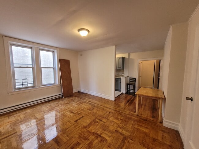 Building Photo - 341 Midwood St