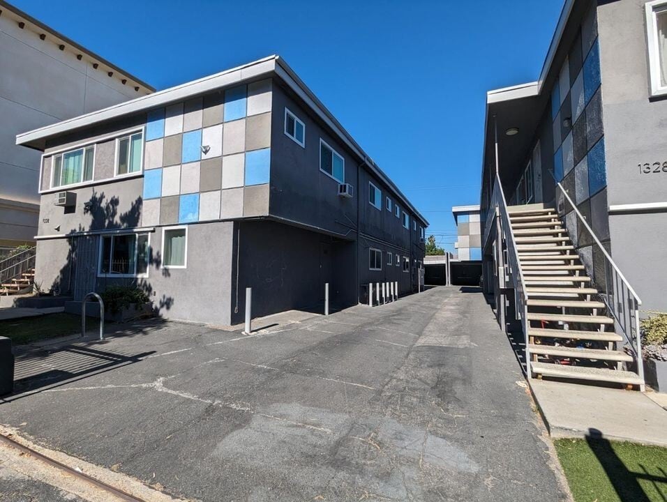 Building Photo - 1328 Gordon St