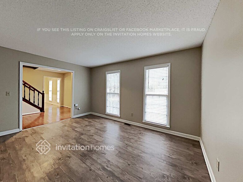 Building Photo - 611 Willow Ridge Dr NE