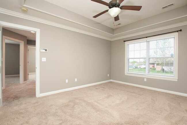 Building Photo - Charming 3 Bedroom/2 Bath in Mill Creek Manor with Spacious Garage