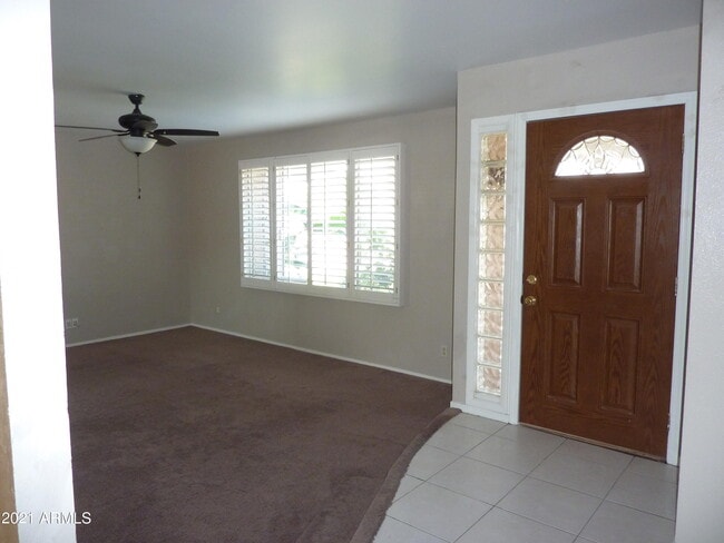 Building Photo - 607 E Diamond Dr