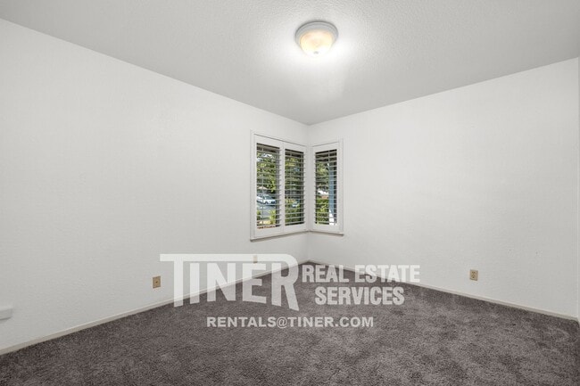 Building Photo - 180 Briggs Ranch Dr
