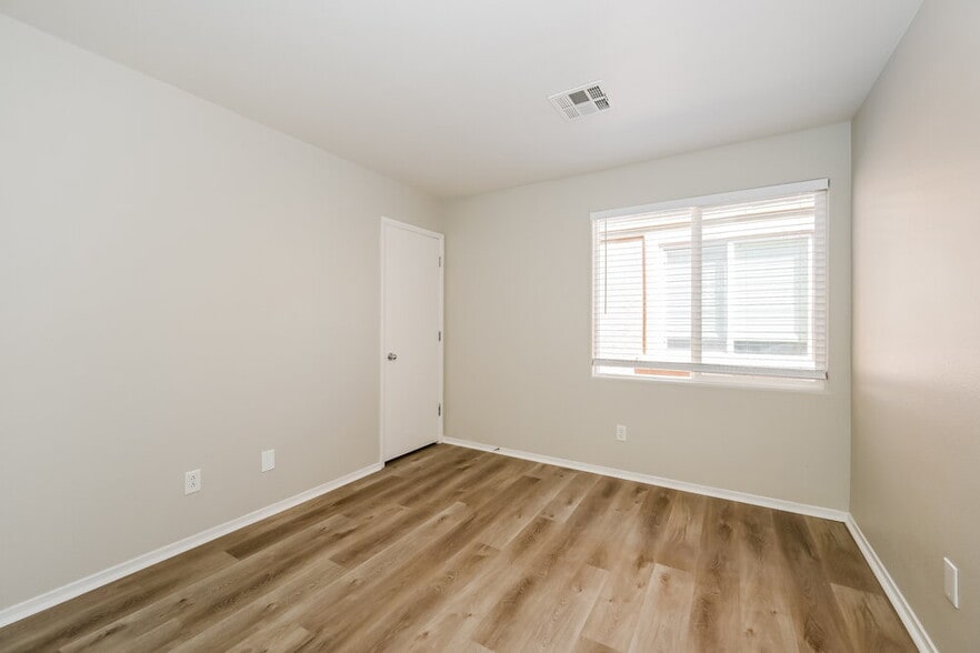 Building Photo - 6238 Borland Ct