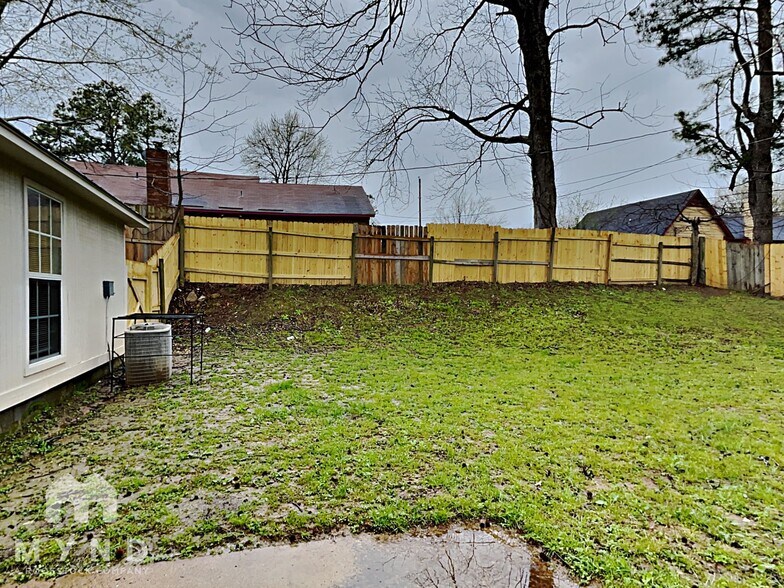 Building Photo - 4912 Summitridge Dr
