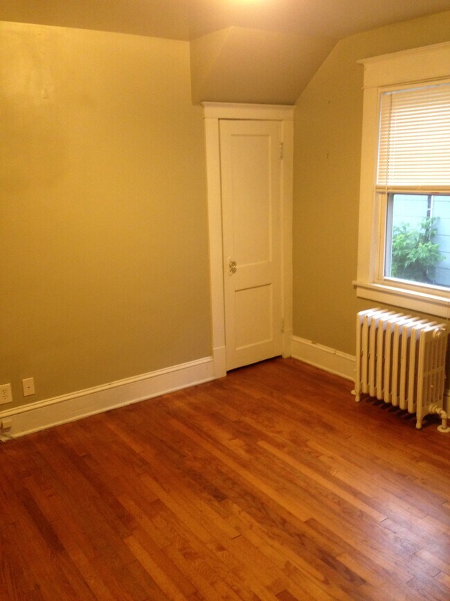 Building Photo - 433 Partridge St