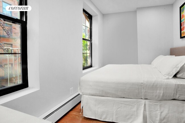 Building Photo - 323 E 93rd St