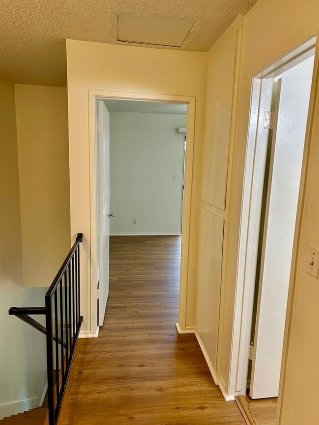 Building Photo - REALLY NICE 2BD & 1.5BA TOWNHOME IN FULLERTON