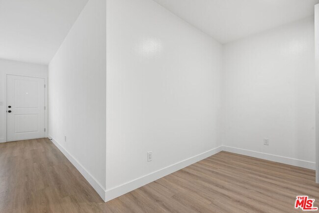 Building Photo - 1743 9th St