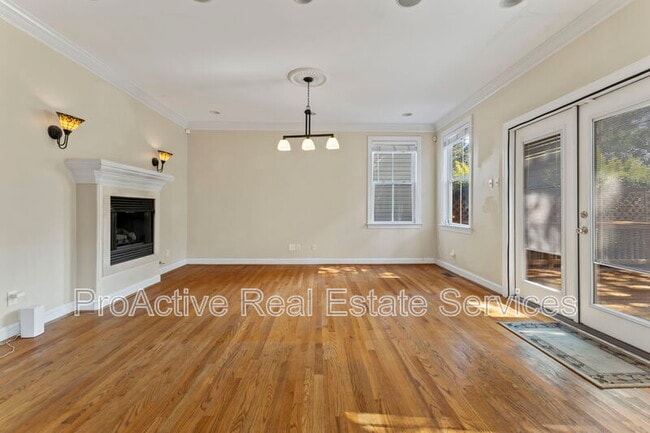 Building Photo - 1225 Hillside Ave