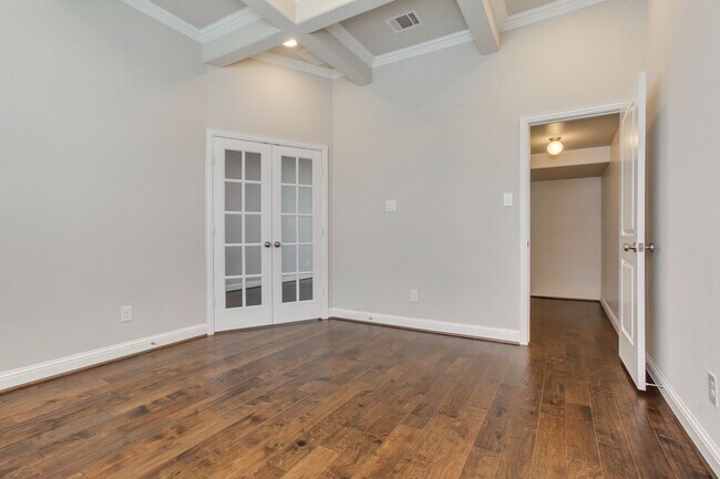 Building Photo - 1300 Mustang Brook Ln