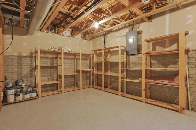 Building Photo - 243 Oxford Oak Dr