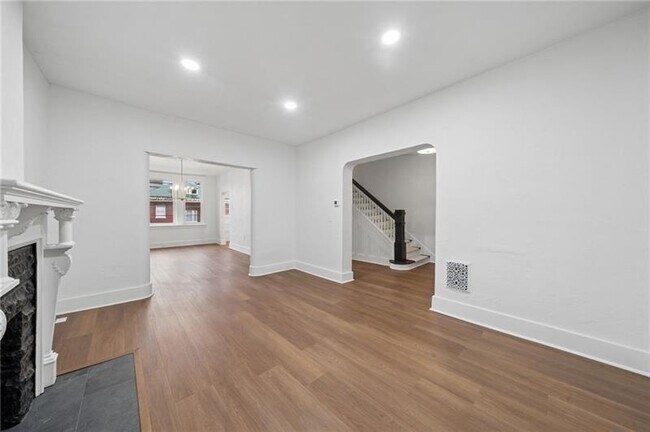 Building Photo - 1020 Jancey St