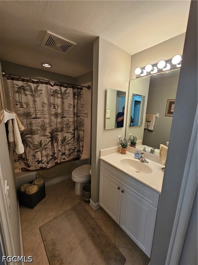 Building Photo - 10530 Amiata Way