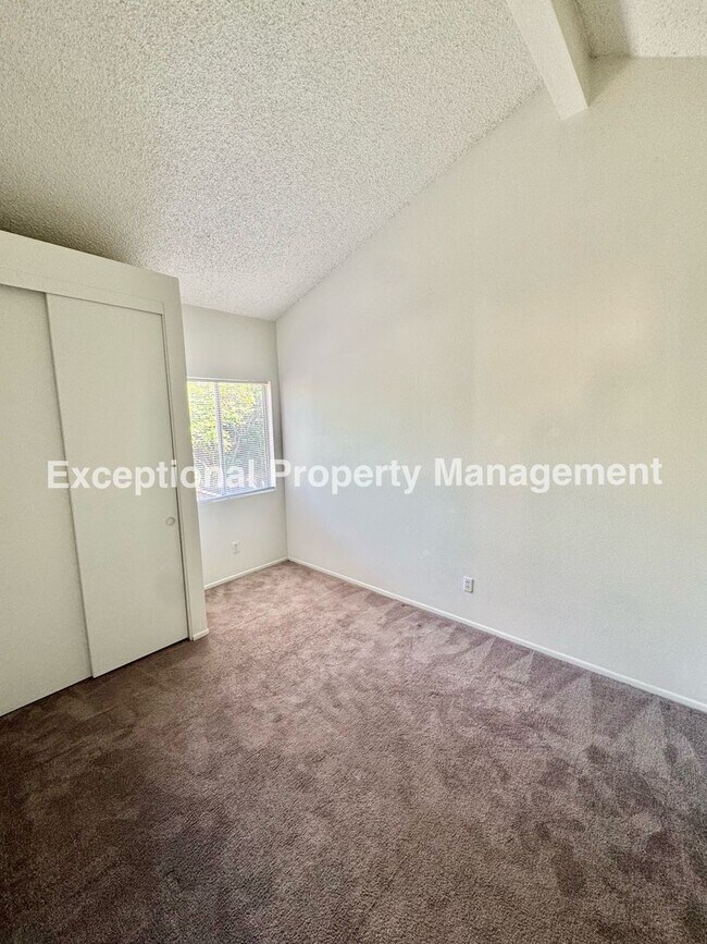 Building Photo - Ready to move in 3 bed 3 bath home!