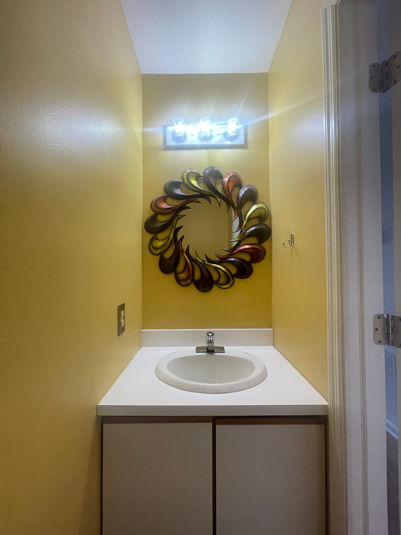 Building Photo - 23 Briarwood Way