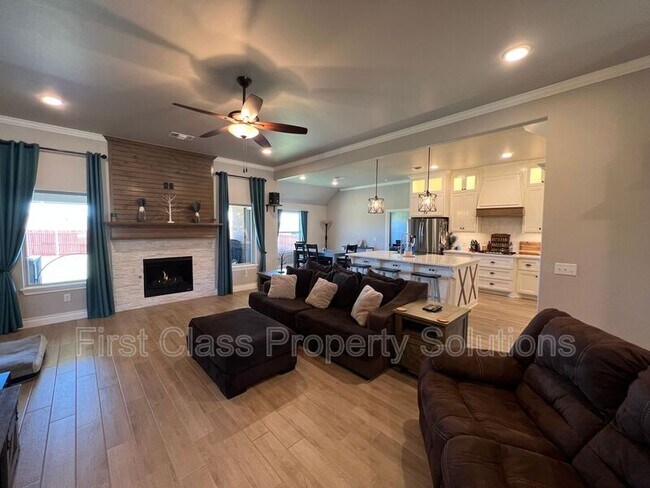 Building Photo - 3116 Drake Crest Dr