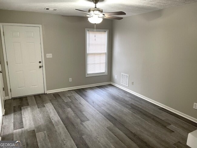 Building Photo - 859 Park Pl NE