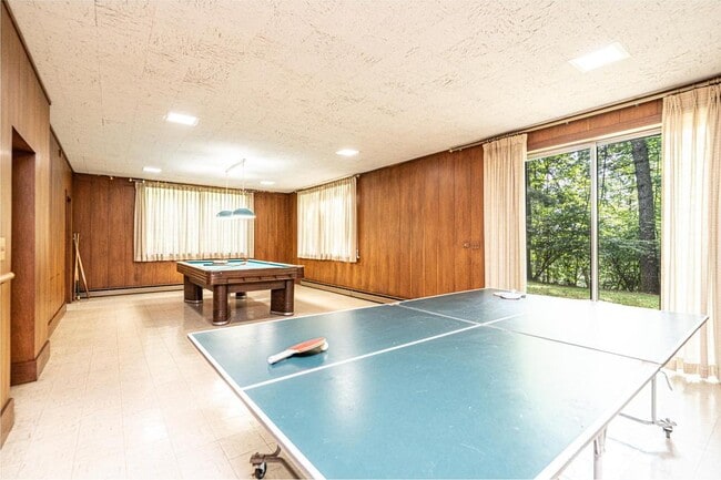 Building Photo - 153 Hillhaven Pl SE