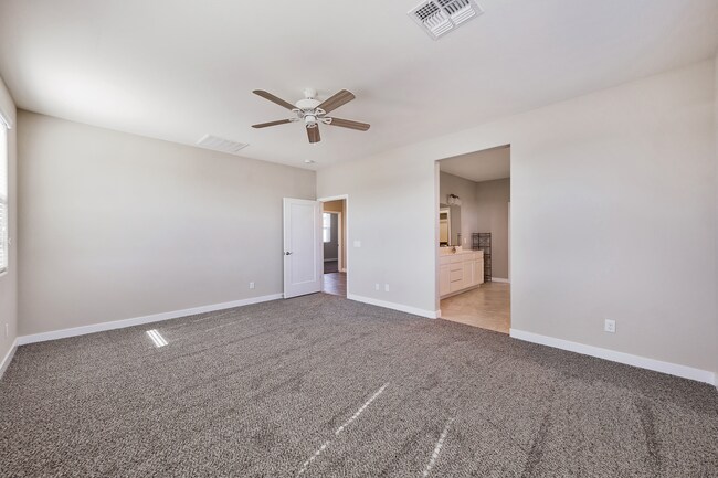 primary bedroom - 2355 S Wycliff Cir