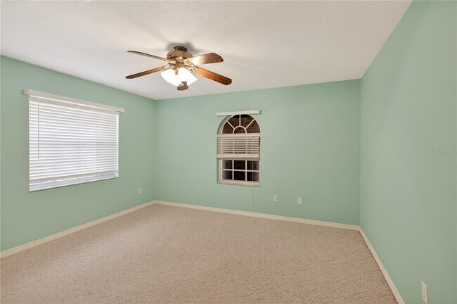 Building Photo - 2065 Oak Beach Blvd