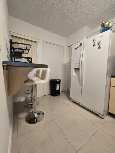 Breakfast bar and pantry - 1670 NE 191st St