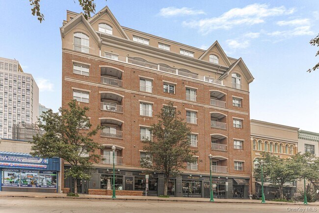 Primary Photo - 543 Main St