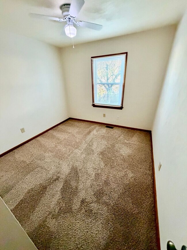 Building Photo - KEMPSVILLE LAKE