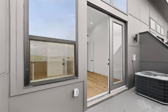 Building Photo - 2080 Kelly Ave