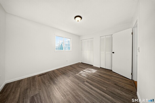 Building Photo - 236 Edgemoor Rd