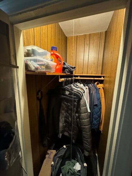 Building Photo - 910 Beacon St