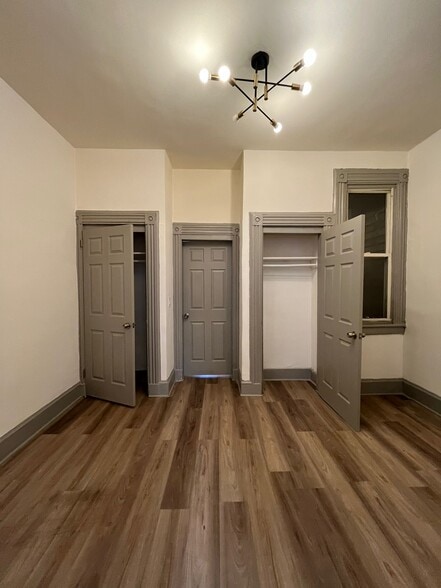 Building Photo - 1149 Summit Ave