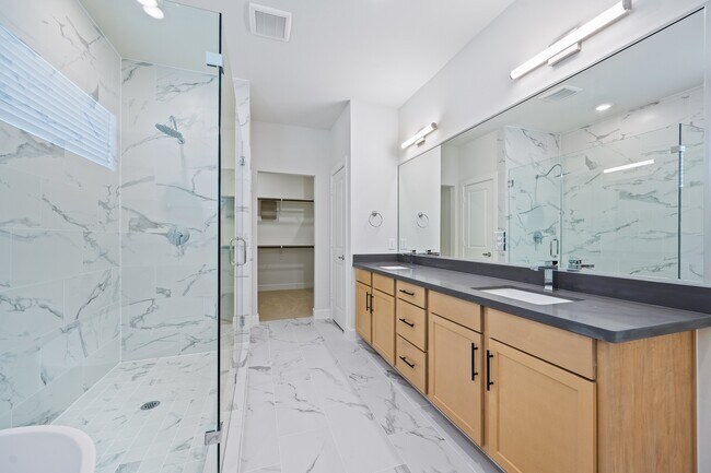 Building Photo - 24402 Colonial Willow Dr